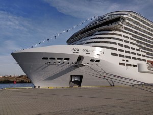 MSC Grandiosa in Hamburg