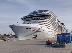 MSC Grandiosa in Hamburg