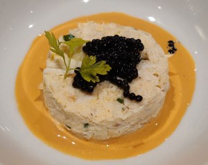 Königskrabbensalat mit Krustentier Coulis und Kaviar