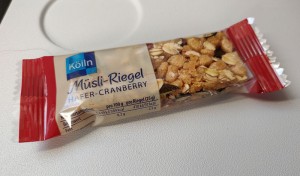 ein Müsli-Riegel als Snack