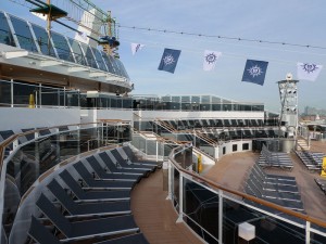 Horizon Pool & Amphitheatre