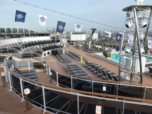 Horizon Pool & Amphitheatre