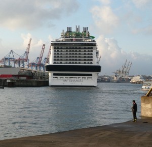 MSC Grandiosa in Hamburg