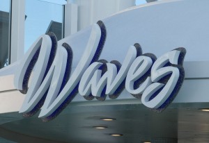 Waves Pool Bar