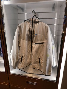 Logo Shop - Regenjacke aus Plastikflaschen
