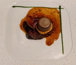 Tournedos de Bouef Grillé Rossini, Brioche, Royale à La Truffe, Foie Gras Pôelé, Sauce Périgourdine