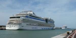 AIDAsol und Seven Seas Splendor