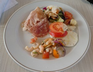 ein paar Antipasti und Salate