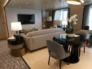 Splendor Suite 919