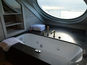 Seven Seas Suite 801