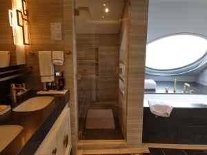 Seven Seas Suite 801