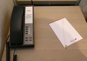 Kabinentelefon, Block und Bleistift