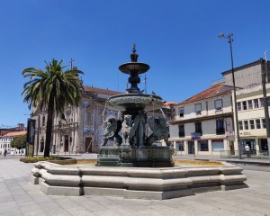 Fonte Leoes