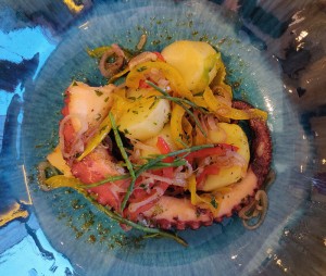 "Polvo á Lagareiro" - gebratener portugiesischer Tintenfisch
