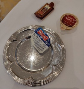 Butter, Öl und Essig hygienisch verpackt