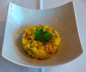 Tatar von Mango und Avocado