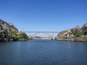 Einfahrt nach Porto