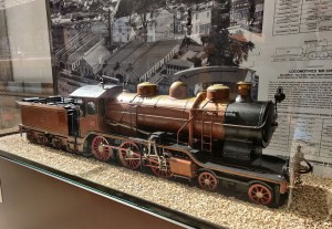 Zugmodell im Bahnhof Sao Bento