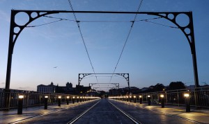 auf der Brücke