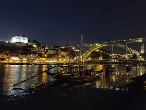 Porto bei Nacht