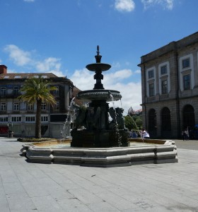 Fonte Leoes