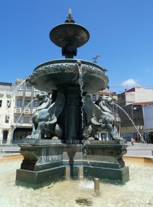 Fonte Leoes