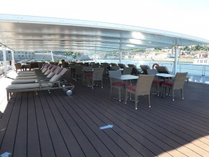 überdachtes Sonnendeck