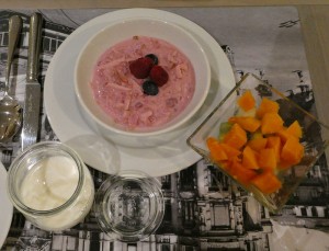 Müsli und Obst