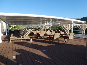 überdachtes Sonnendeck
