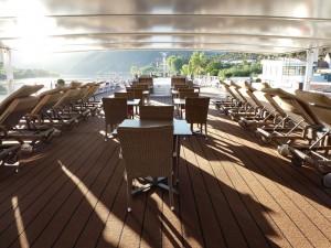 überdachtes Sonnendeck