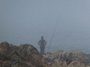 Angler im Nebel