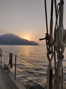 Sonnenaufgang bei Amalfi