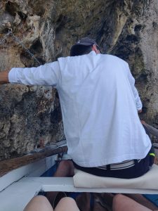 ab in die Grotte