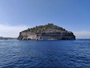 letzter Blick auf das Castello Aragonese