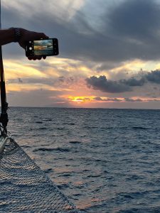 nein, ich bin nicht die Einzige, die Fotos vom Sonnenuntergang macht