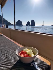 Frühstück mit Aussicht - Faraglioni