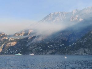 Feuer bei Positano