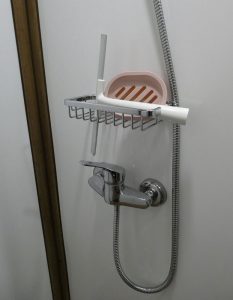 Ablage in der Dusche