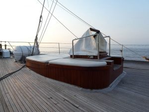 Sitzgelegenheiten
