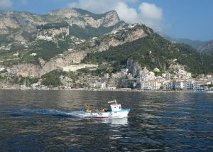 Fischerboot vor Amalfi