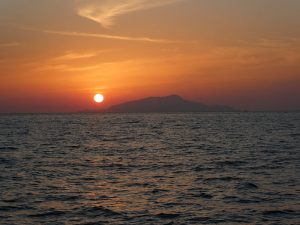 Sonnenuntergang hinter Ischia