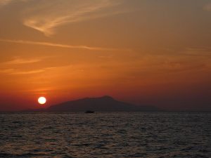 Sonnenuntergang hinter Ischia