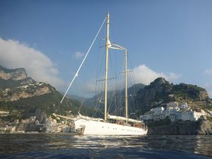 S.Y. Chronos vor Amalfi