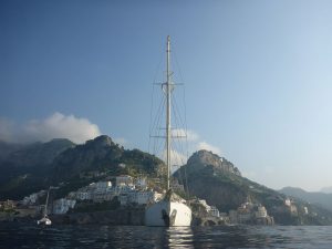 S.Y. Chronos vor Amalfi