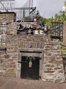 alter Trinkwasserbrunnen