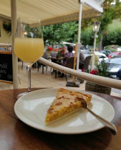 Federweißer und Zwiebelkuchen