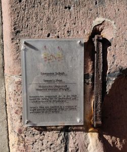 Speyrer Schuh am Altpörtel
