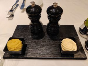Butter und vegetarischer Aufstrich