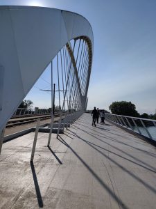 Straßenbahnbrücke