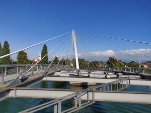 Fußgängerbrücke